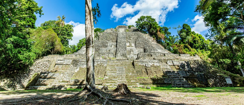 Lamanai archaeological reserve mayan ruins High Temple Belize jungle