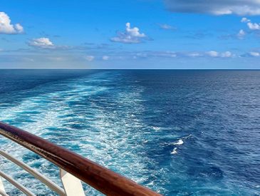 Wellness on the Water: 5 Ways to Practice Self-Care While Cruising