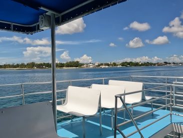 Cruise Shore Excursions - Nassau Bahamas Glass Bottom Boat to the Sea Garden Shore Excursion