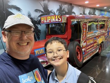 Travel Vlogs - First Time Traveling to the Philippines - Charlotte to Manilla